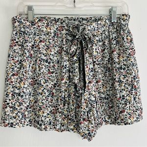 Madewell Drawstring Drapey Pull-On Shorts in Blossoming Vines Size Medium